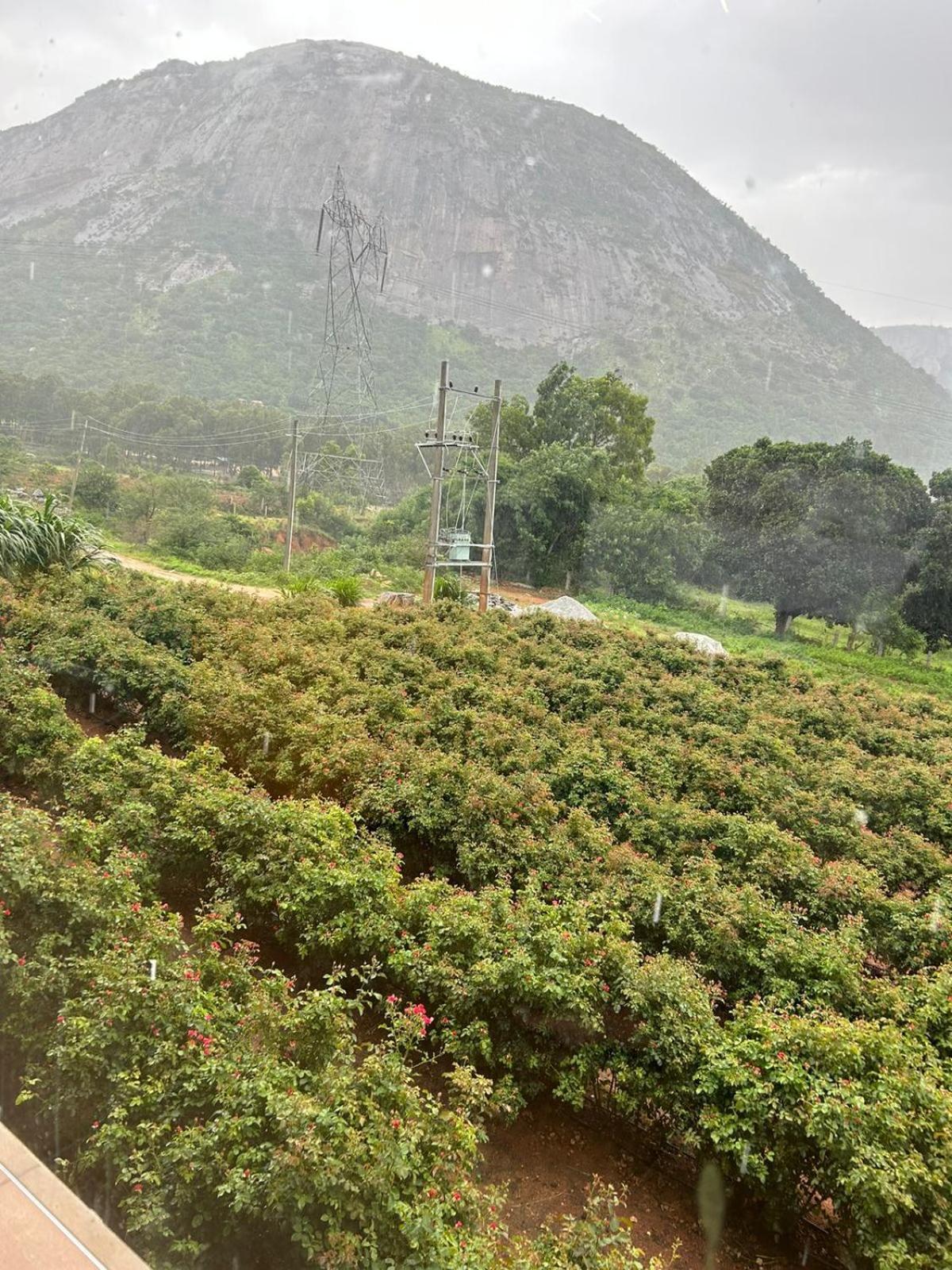 Stone Hills Otel Nandigunda Dış mekan fotoğraf